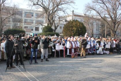 Festivalul de datini şi obiceiuri la Naşterea Domnului şi Anul Nou „Tudor Pamfile“, la Galaţi – fotografia 11