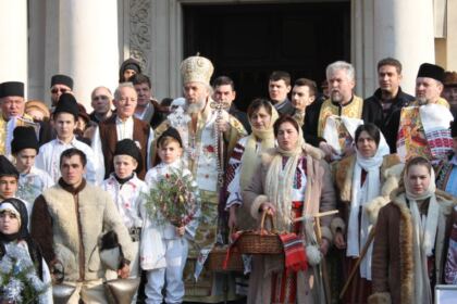 Festivalul de datini şi obiceiuri la Naşterea Domnului şi Anul Nou „Tudor Pamfile“, la Galaţi – fotografia 14