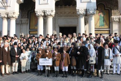 Festivalul de datini şi obiceiuri la Naşterea Domnului şi Anul Nou „Tudor Pamfile“, la Galaţi – fotografia 15