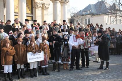 Festivalul de datini şi obiceiuri la Naşterea Domnului şi Anul Nou „Tudor Pamfile“, la Galaţi – fotografia 16