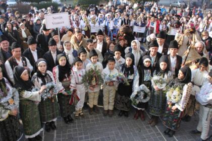 Festivalul de datini şi obiceiuri la Naşterea Domnului şi Anul Nou „Tudor Pamfile“, la Galaţi – fotografia 24