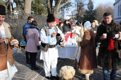 Festivalul de datini şi obiceiuri la Naşterea Domnului şi Anul Nou „Tudor Pamfile“, la Galaţi – fotografia 26