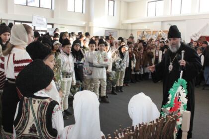 Festivalul de datini şi obiceiuri la Naşterea Domnului şi Anul Nou „Tudor Pamfile“, la Galaţi – fotografia 43