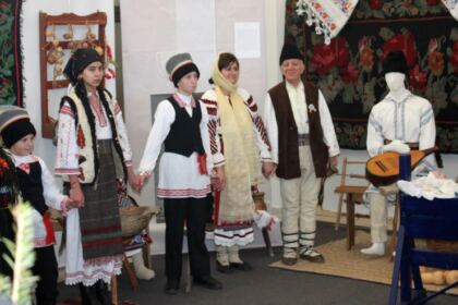 Festivalul de datini şi obiceiuri la Naşterea Domnului şi Anul Nou „Tudor Pamfile“, la Galaţi – fotografia 45