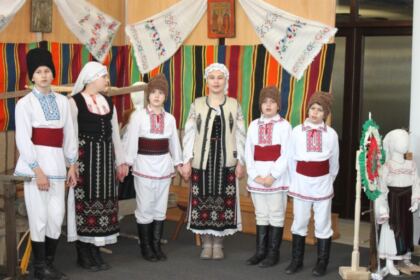 Festivalul de datini şi obiceiuri la Naşterea Domnului şi Anul Nou „Tudor Pamfile“, la Galaţi – fotografia 47