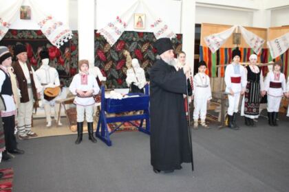 Festivalul de datini şi obiceiuri la Naşterea Domnului şi Anul Nou „Tudor Pamfile“, la Galaţi – fotografia 48
