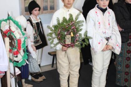 Festivalul de datini şi obiceiuri la Naşterea Domnului şi Anul Nou „Tudor Pamfile“, la Galaţi – fotografia 53