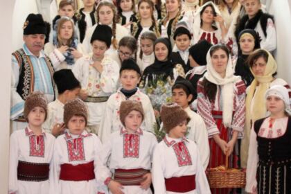 Festivalul de datini şi obiceiuri la Naşterea Domnului şi Anul Nou „Tudor Pamfile“, la Galaţi – fotografia 57