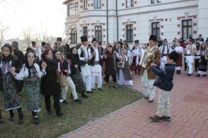 Festivalul de datini şi obiceiuri la Naşterea Domnului şi Anul Nou „Tudor Pamfile“, la Galaţi – fotografia 62