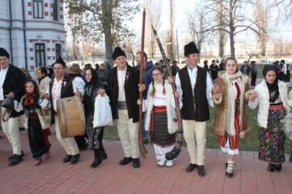 Festivalul de datini şi obiceiuri la Naşterea Domnului şi Anul Nou „Tudor Pamfile“, la Galaţi – fotografia 63