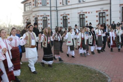 Festivalul de datini şi obiceiuri la Naşterea Domnului şi Anul Nou „Tudor Pamfile“, la Galaţi – fotografia 64