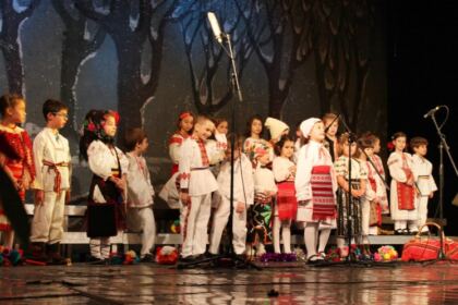 Serbarea „Colindăm, Doamne, colind!“ a Seminarului Teologic „Sfântul Apostol Andrei“ din Galaţi – fotografia 18