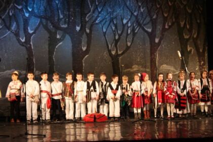 Serbarea „Colindăm, Doamne, colind!“ a Seminarului Teologic „Sfântul Apostol Andrei“ din Galaţi – fotografia 22