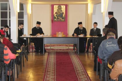 Întâlnirea cadrelor didactice, a studenţilor şi masteranzilor de la Departamentul Teologic al Facultăţii de Istorie, Filosofie şi Teologie din Universitatea „Dunărea de Jos“ cu Înaltpreasfinţitul Părinte Arhiepiscop dr. Casian al Dunării de Jos – fotografia 9