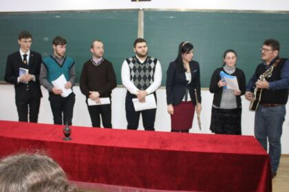 Omagierea poetului Mihai Eminescu de către seminarişti şi studenţi teologi la Ziua Culturii Naţionale – fotografia 14