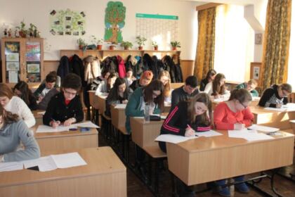 Faza locală a Olimpiadei de Religie în Arhiepiscopia Dunării de Jos – fotografia 12