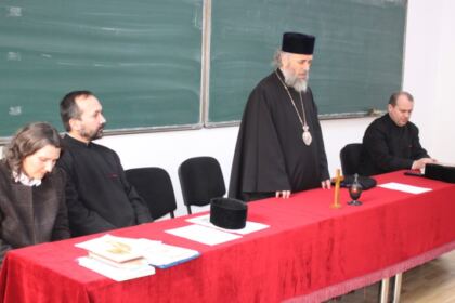 Sfinţii Trei Ierarhi, modele actuale pentru educaţia creştină a tinerilor – fotografia 4