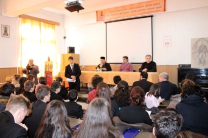 Simpozion interliceal la Seminarul Teologic „Sfântul Apostol Andrei“ din Galaţi – fotografia 1