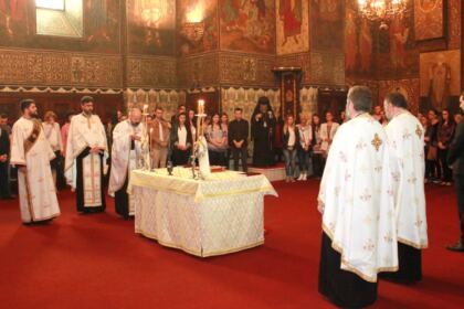 Te-Deum de mulţumire pentru absolvenţii Facultăţii de Medicină şi Farmacie din Galaţi – fotografia 1