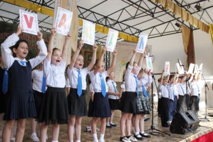 Festivitatea de premiere la Seminarul Teologic „Sfântul Apostol Andrei“ din Galaţi – fotografia 5