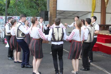 Festivitatea de premiere la Seminarul Teologic „Sfântul Apostol Andrei“ din Galaţi – fotografia 18