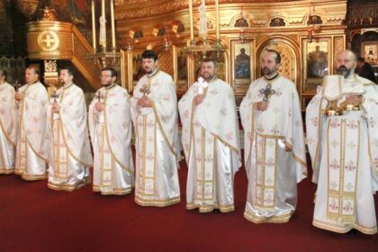 Examen de licenţă şi masterat în teologie ortodoxă la Facultatea de Istorie, Filosofie şi Teologie din cadul Universităţii „Dunărea de Jos“, Galaţi – fotografia 3