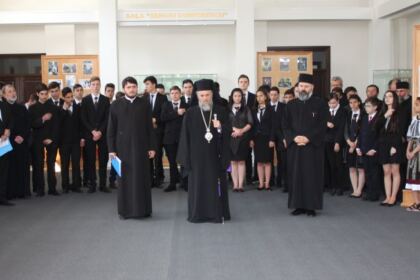 Premierea câştigătorilor etapei eparhiale a Concursului naţional de proiecte duhovniceşti „Biserica şi Şcoala din sufletul meu“ – fotografia 6