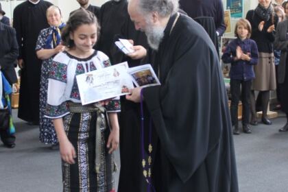 Premierea câştigătorilor etapei eparhiale a Concursului naţional de proiecte duhovniceşti „Biserica şi Şcoala din sufletul meu“ – fotografia 12