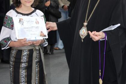 Premierea câştigătorilor etapei eparhiale a Concursului naţional de proiecte duhovniceşti „Biserica şi Şcoala din sufletul meu“ – fotografia 13