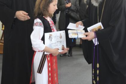 Premierea câştigătorilor etapei eparhiale a Concursului naţional de proiecte duhovniceşti „Biserica şi Şcoala din sufletul meu“ – fotografia 14