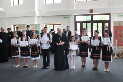 Premierea câştigătorilor etapei eparhiale a Concursului naţional de proiecte duhovniceşti „Biserica şi Şcoala din sufletul meu“ – fotografia 21