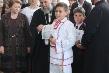 Premierea câştigătorilor etapei eparhiale a Concursului naţional de proiecte duhovniceşti „Biserica şi Şcoala din sufletul meu“ – fotografia 24