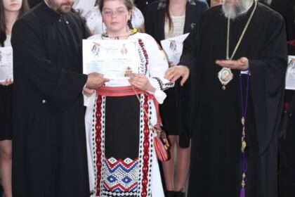 Premierea câştigătorilor etapei eparhiale a Concursului naţional de proiecte duhovniceşti „Biserica şi Şcoala din sufletul meu“ – fotografia 30