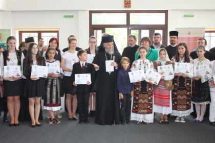 Premierea câştigătorilor etapei eparhiale a Concursului naţional de proiecte duhovniceşti „Biserica şi Şcoala din sufletul meu“ – fotografia 38