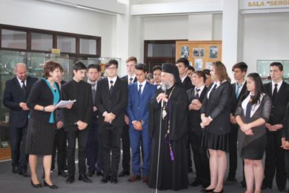 Premierea câştigătorilor etapei eparhiale a Concursului naţional de proiecte duhovniceşti „Biserica şi Şcoala din sufletul meu“ – fotografia 3