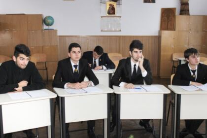 Examen de certificare a competenţelor profesionale la Seminarul Teologic „Sfântul Apostol Andrei“ din Galaţi – fotografia 15