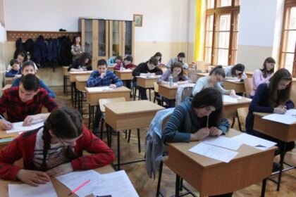 Etapa judeţeană a Olimpiadei de Religie în Galaţi şi Braila – fotografia 17