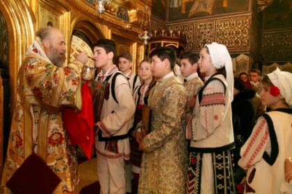 Duminica Ortodoxiei sărbătorită în Arhiepiscopia Dunării de Jos – fotografia 13