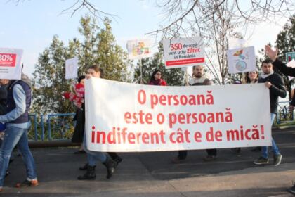 „Pentru Viaţă, pentru Femeie, pentru Familie“ – Marşul pentru Viaţă în Arhiepiscopia Dunării de Jos – fotografia 11
