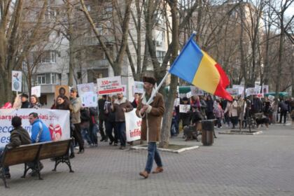 „Pentru Viaţă, pentru Femeie, pentru Familie“ – Marşul pentru Viaţă în Arhiepiscopia Dunării de Jos – fotografia 22