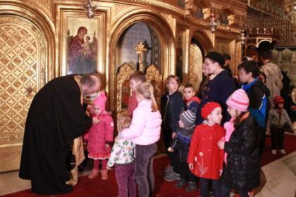 „Pentru Viaţă, pentru Femeie, pentru Familie“ – Marşul pentru Viaţă în Arhiepiscopia Dunării de Jos – fotografia 30