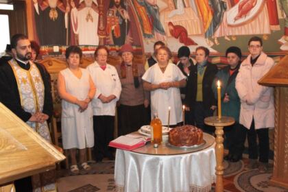 Hramul Centrului de asistenţă medicală „Sfinţii Doctori fără de Arginţi Cosma şi Damian“ din Galaţi – fotografia 7