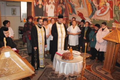 Hramul Centrului de asistenţă medicală „Sfinţii Doctori fără de Arginţi Cosma şi Damian“ din Galaţi – fotografia 8