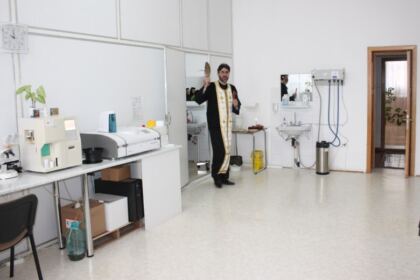 Hramul Centrului de asistenţă medicală „Sfinţii Doctori fără de Arginţi Cosma şi Damian“ din Galaţi – fotografia 18