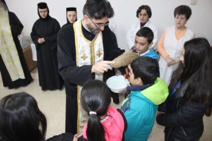 Hramul Centrului de asistenţă medicală „Sfinţii Doctori fără de Arginţi Cosma şi Damian“ din Galaţi – fotografia 21
