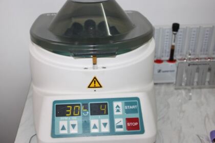 Hramul Centrului de asistenţă medicală „Sfinţii Doctori fără de Arginţi Cosma şi Damian“ din Galaţi – fotografia 28