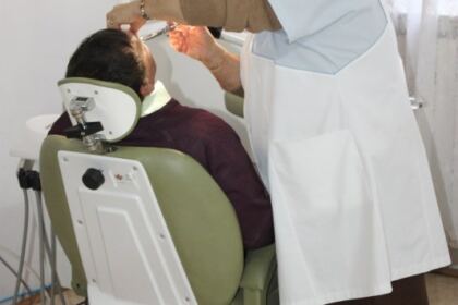 Hramul Centrului de asistenţă medicală „Sfinţii Doctori fără de Arginţi Cosma şi Damian“ din Galaţi – fotografia 33