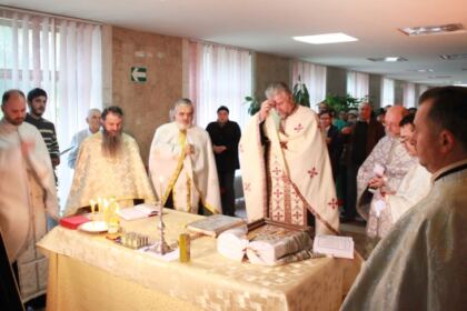 Mângâierea Sfântului Ierarh Nectarie pentru bolnavii din Spitalul Clinic Județean de Urgenţă din Galaţi – fotografia 2
