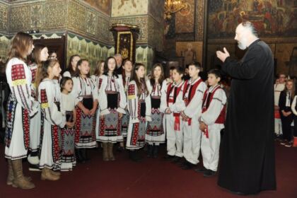 „Tinereţe şi credinţă“, la Dunărea de Jos – fotografia 17