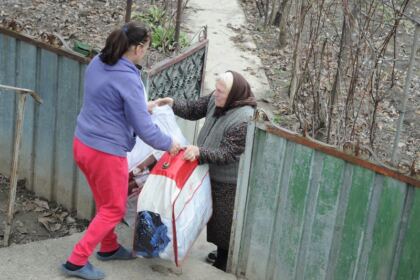 Proiecte social-filantropice pentru sinistraţii din Câmpia Covurluiului – fotografia 11